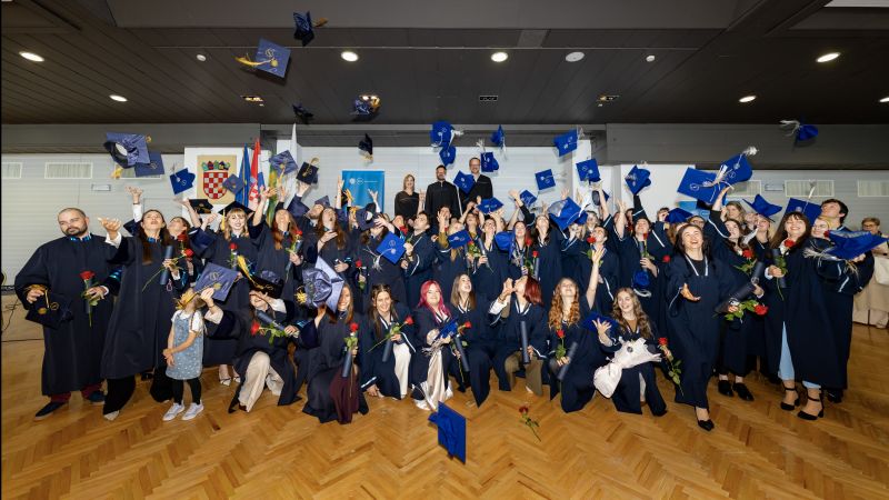 Fotografije sa svečane promocije...