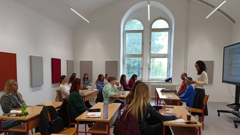 Susret s prevoditeljicom Vanesom...