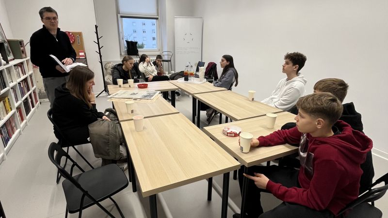 Posjet povijesne grupe iz OŠ Stoja