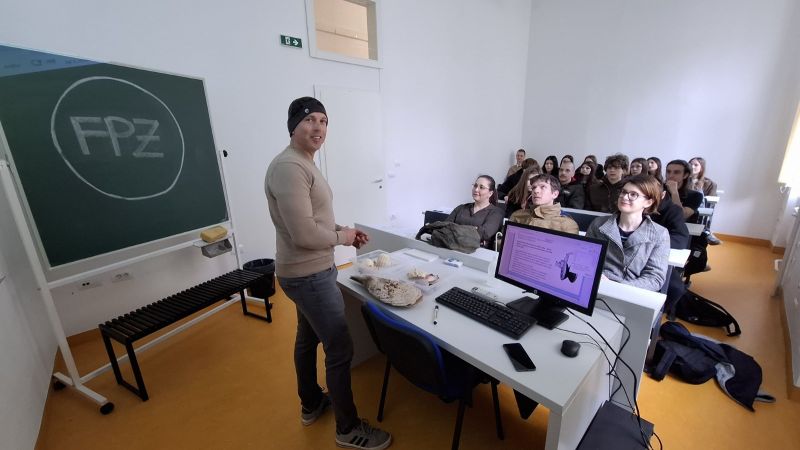 „Čuvari mora – ispod površine“,...